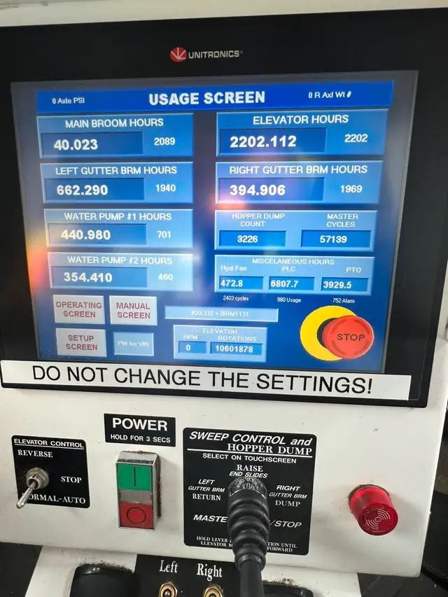 Thumbnail 2020 Nescon Xbroom Mechanical High Dump Sweeper Thumbnail 2020 Nescon Xbroom Mechanical High Dump Sweeper